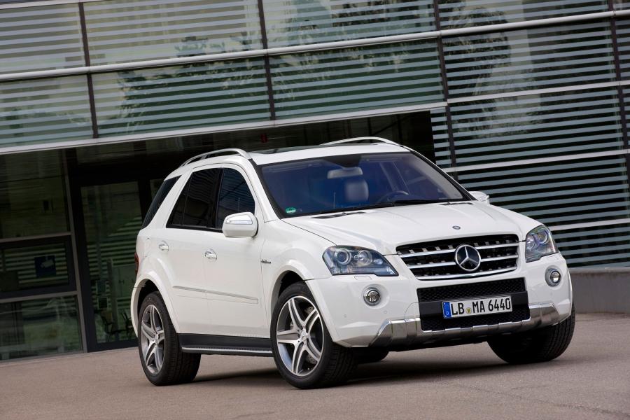  Mercedes-Benz ML63 AMG 2010 года  (фото 14 из 14)
